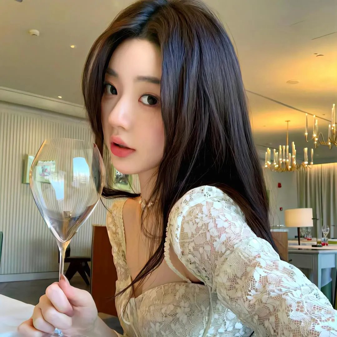 贬妻为妾？十万铁骑跪接我登基