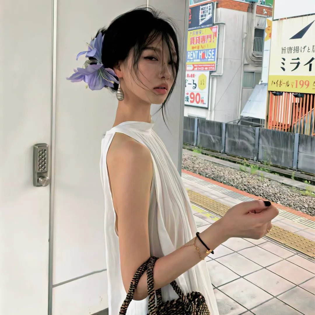 弟弟别闹姐姐抱抱